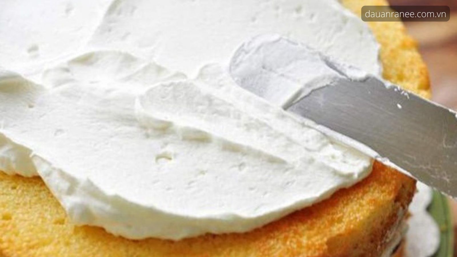 phết kem cho bánh sinh nhật đơn giản, Cách làm bánh kem đơn giản