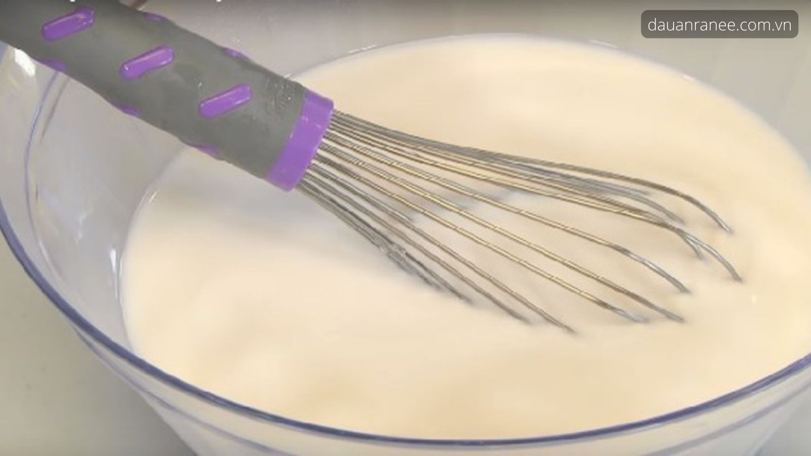 Quá trình thực hiện cách làm bánh chuối hấp bột cơ bản