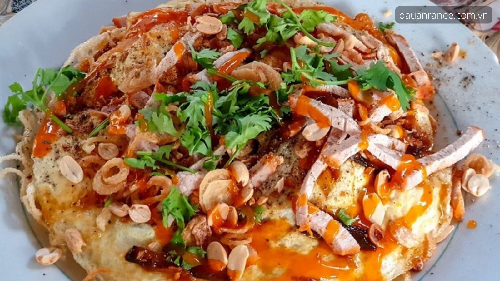 Pizza hủ tiếu - Đặc sản Cần Thơ “ăn là ghiền”