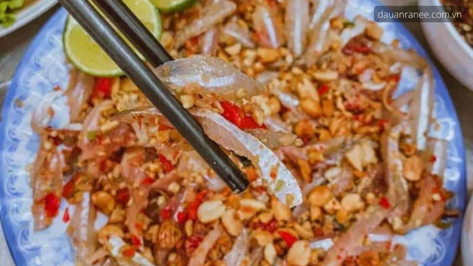 Gỏi cá Mai - Thưởng thức món ngon Phú Yên