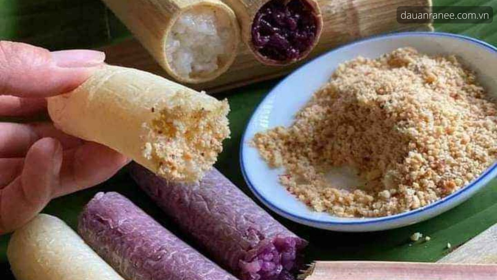 Đặc sản Tuyên Quang Cơm Lam - Thưởng thức món ăn ngon phố Tuyên Quang